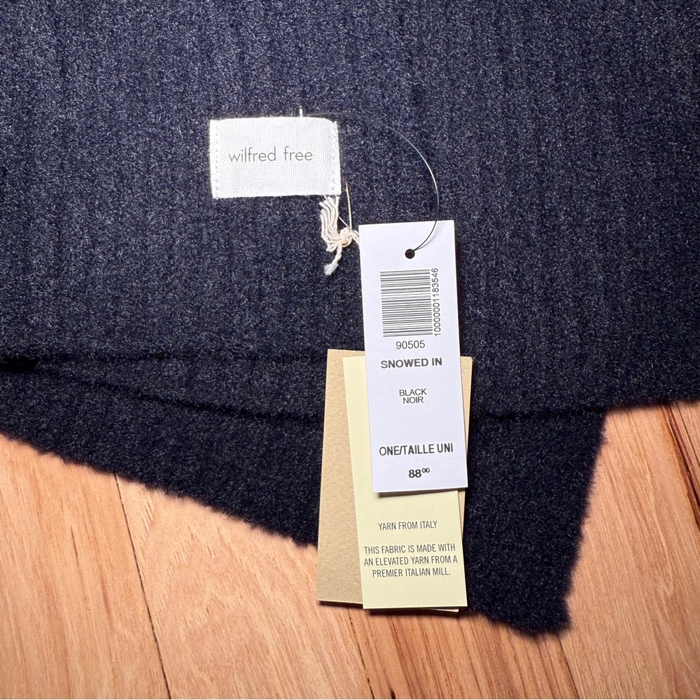Aritzia Wilfred Snowed In Scarf - Picture 4 of 5